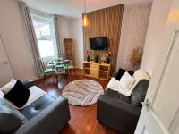House 10 Minutes from the Center - Apartemen