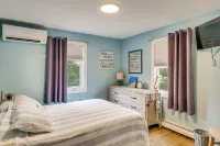 Work, Play & Explore! Coastal York Gem Near Beach - Balkoner