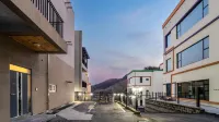 Gapyeong Namian Pool Villa - Mountain view
