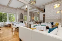 Rockwell Falls Inn and Wine Bar - Beach