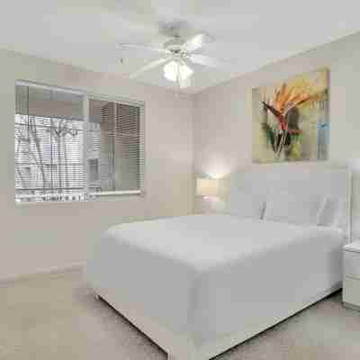 Global Luxury Suites at Town Center Rooms