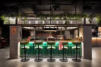 Moxy Ottawa Downtown - Barer