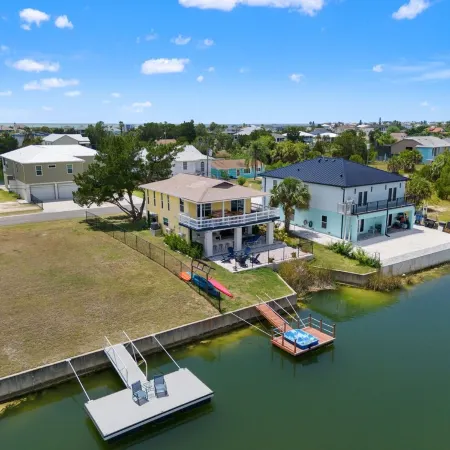 Family-friendly home in Hernando Beach, Florida Hotels in Hernando Beach