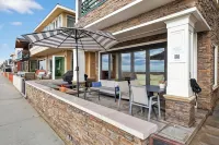 Luxury Oceanfront Home with Rooftop Deck, Hot Tub, Fire Pit - Jacuzzi