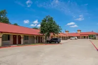 Americas Best Value Inn-Weatherford - Bãi đậu xe