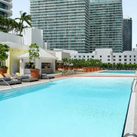 DUA Miami, Autograph Collection