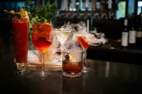 Delta Hotels Kingston Waterfront - bar