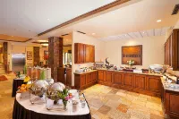Tivoli Lodge - breakfast