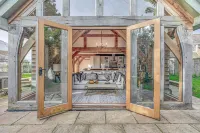 Hiron's Piece With Hot Tub - 2-Star