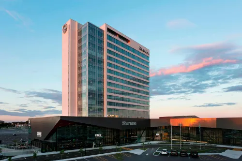 Sheraton Saint-Hyacinthe Hotel - parking