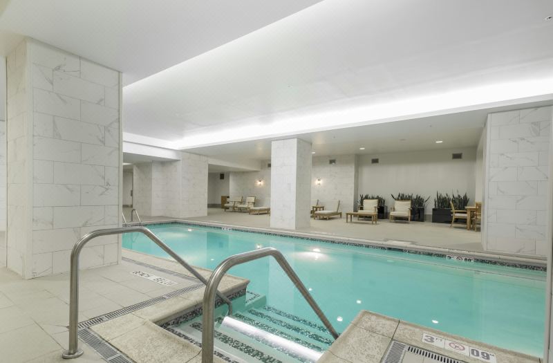 Embassy Suites by Hilton Louisville Downtown photo 2