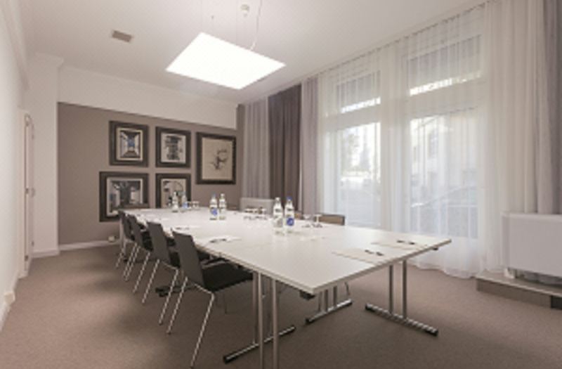 EMA House Hotel Suites photo 4