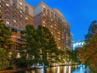 The Westin Riverwalk, San Antonio Hotels near Travis Park