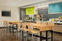 Home2 Suites by Hilton Brooklyn Park Minneapolis - breakfast