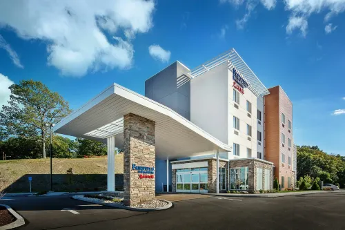 Fairfield Inn & Suites Monaca - parking