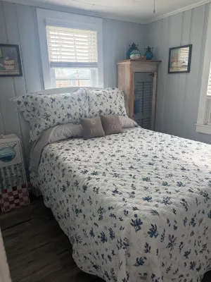 Cute cottage with a private beach - 3-Star