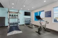 Tru by Hilton Janesville - Gym