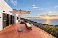 GuestReady - Beachfront Bungalow Sunsets -  Privatzimmer