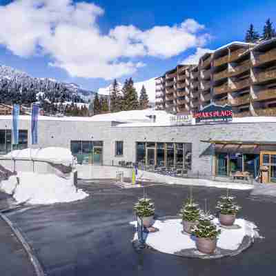 Peaks Place Apartment-Hotel & Spa Hotel Exterior