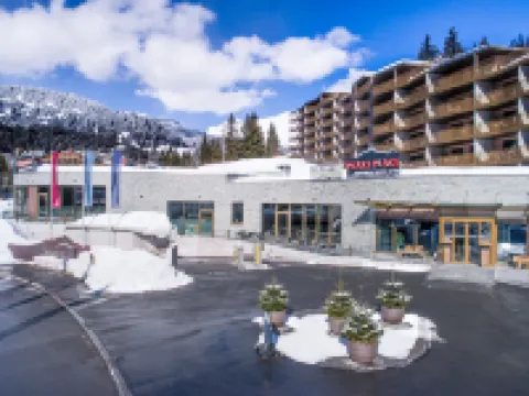 Peaks Place Apartment-Hotel & Spa Hotels in Laax