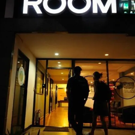 Room@Vipa Отели рядом с достопримечательностью «Тюрьма Кхлонг Прем»