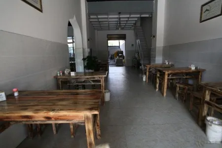 Heping Hotel Отели рядом с достопримечательностью «Honghe Vocational and Technical College»