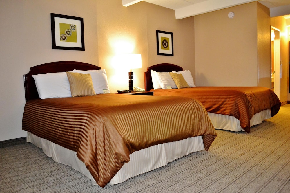 Eastland Suites Extended Stay Hotel & Conference Center Urbana