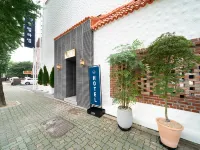 Samsung Lam Hotels in der Nähe von Baekam Kunsthalle
