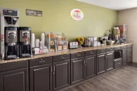 Super 8 by Wyndham Sioux Falls - 朝食