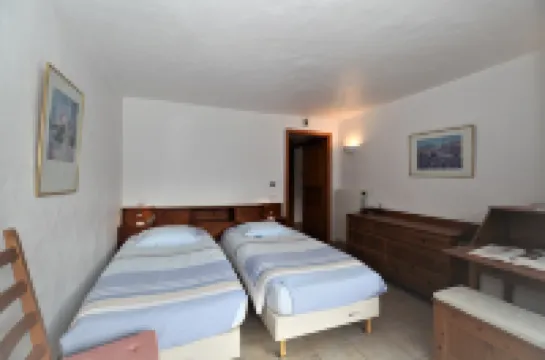 Chalet Bouquetin- Ecureuil (10 to 14 People) Hotels in Champagny-En-Vanoise