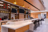 Hilton Garden Inn Sudbury - Quầy bar