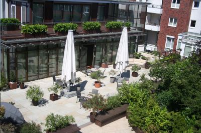 庭 ホテル ハンセアティッシャー ホフの写真