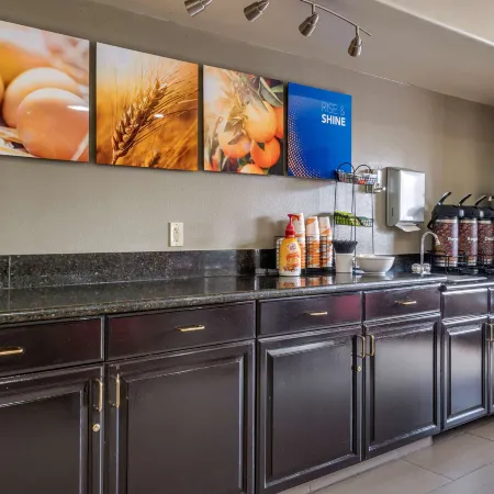 Comfort Inn & Suites
