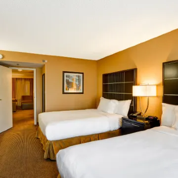Embassy Suites by Hilton Chicago Downtown River North Hotels near Willis Tower