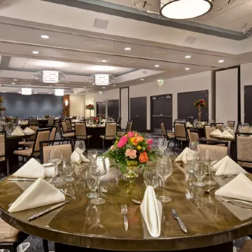 Embassy Suites by Hilton Syracuse