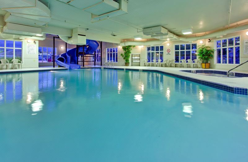 Holiday Inn Express & Suites Airdrie-Calgary North by IHG photo 2