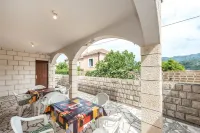 Villa Valjalo