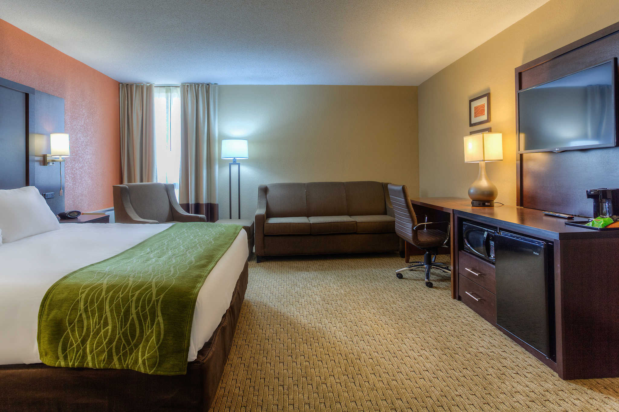 Comfort Inn & Suites Evansville Airport