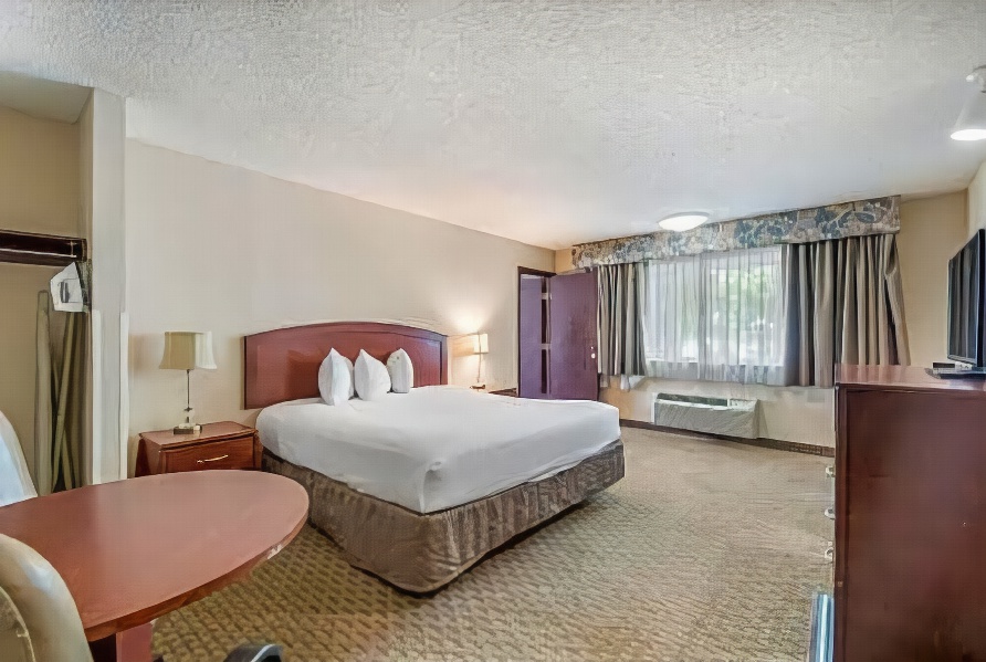 Red Lion Inn & Suites Vancouver