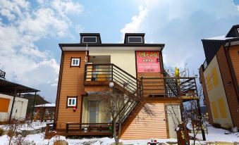 Hongcheon Dalbit Sonata Pension