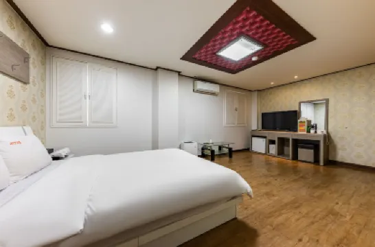 丹陽宮酒店 鄰近島潭三峯的酒店