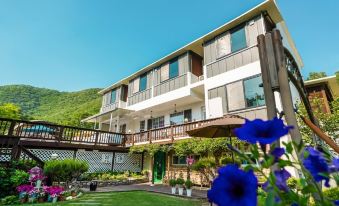 Hongcheon Arena Pension & Glamping (Private Bathroom, Ocean World)