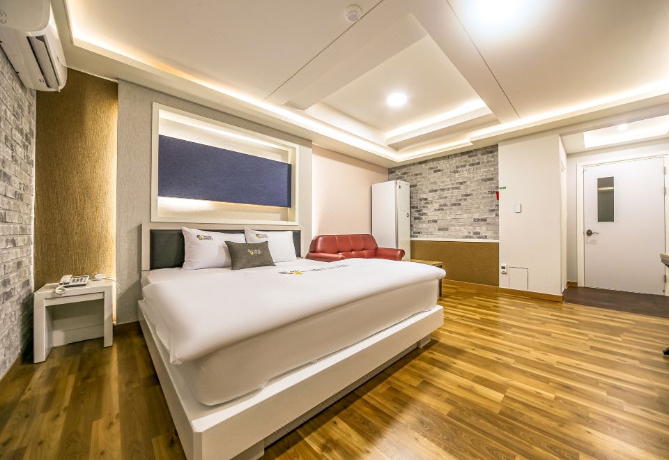 Daegu Seongseo Sweet Hotel - Housity