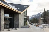 พีคส์ โฮเทล แอนด์ สวีทส์