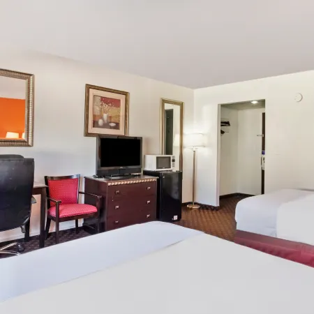 Travelodge by Wyndham Dodge City KS