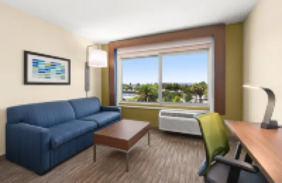 Holiday Inn Express & Suites SUISUN CITY by IHG