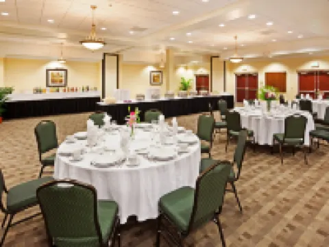 Holiday Inn & Suites BEAUFORT @ HIGHWAY 21 by IHG Hotels in Beaufort