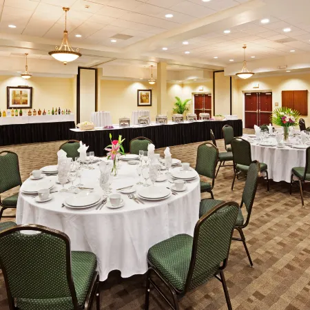 Holiday Inn & Suites BEAUFORT @ HIGHWAY 21 by IHG