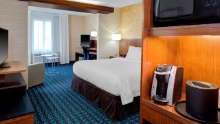 fairfield-inn-and-suites-bakersfield-north-airport