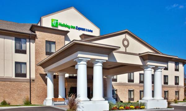 Holiday Inn Express & Suites Crawfordsville by IHG
